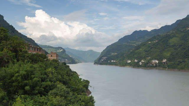 四川宜宾金沙江向家坝库区风景