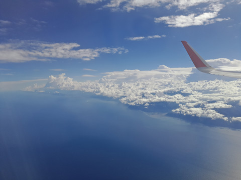 湛蓝海空