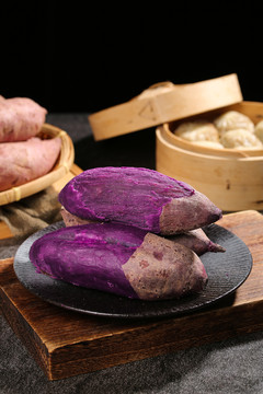 盘子里的山东大紫薯