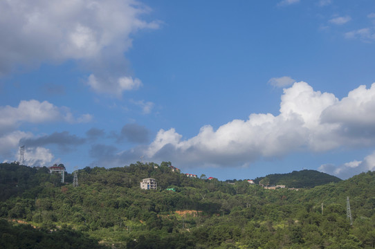 青山山头山村