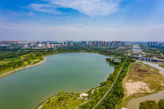 航拍河南郑州象湖生态湿地公园