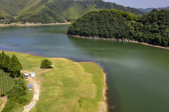 杭州安吉赋石水库小杭坑露营地