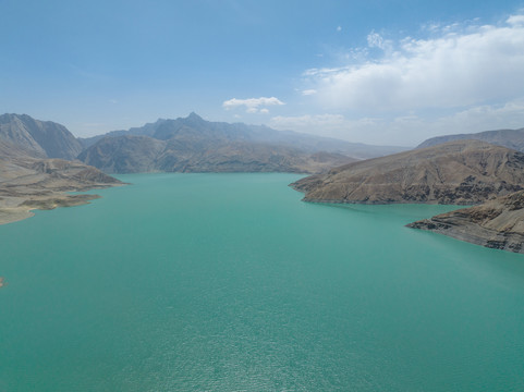 航拍新疆塔县下坂地蓝湖水库