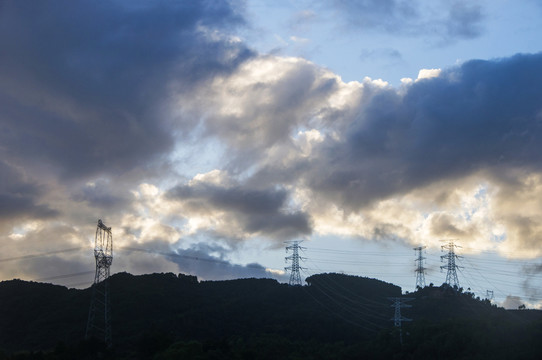 高山铁塔电网