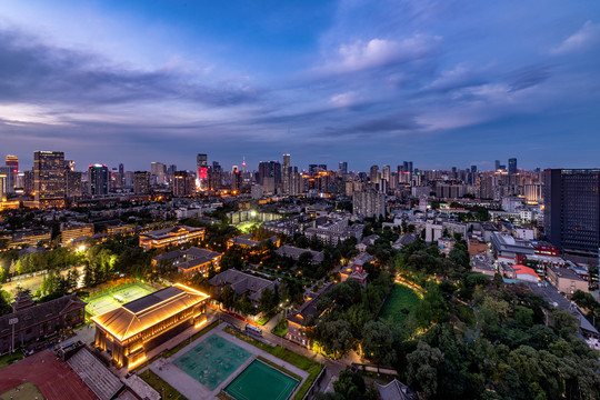 四川大学华西校区夜景