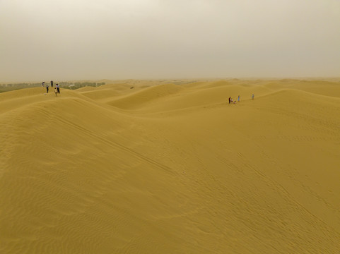 航拍新疆罗布人村寨风景区