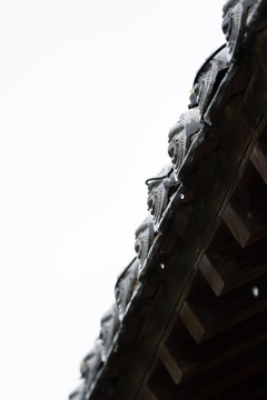 雨天屋檐