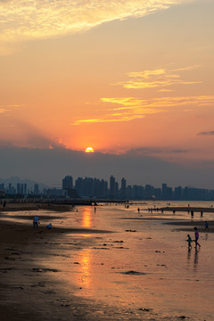 烟台金沙滩夏日傍晚