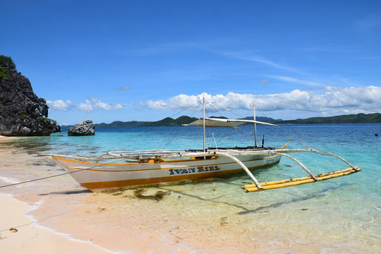 菲律宾海岛上的螃蟹船