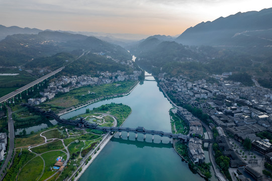 重庆黔江濯水古镇5A景区