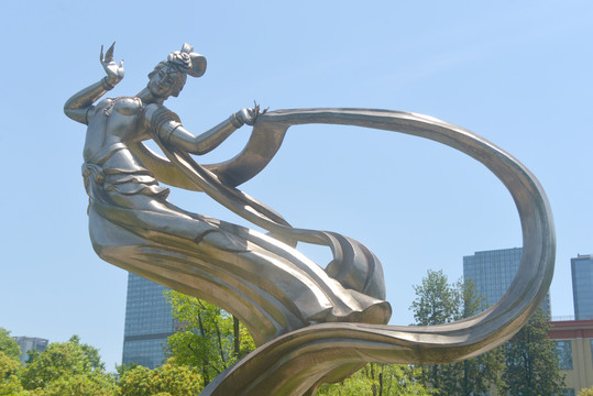 城市公园雕塑飞天神女