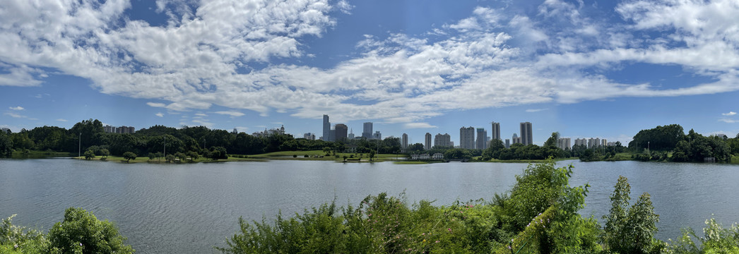 全景高清蓝天白云城市商用图