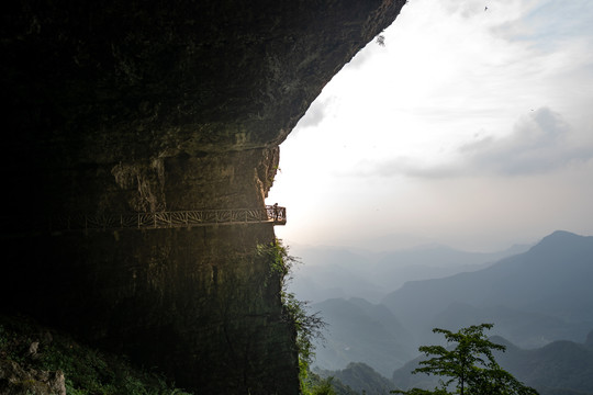 重庆南山区金佛山绝壁栈道