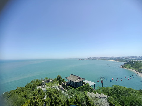 大海蓝天小岛