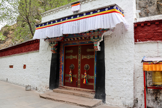 藏式大门