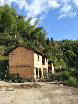 乡村土坯房