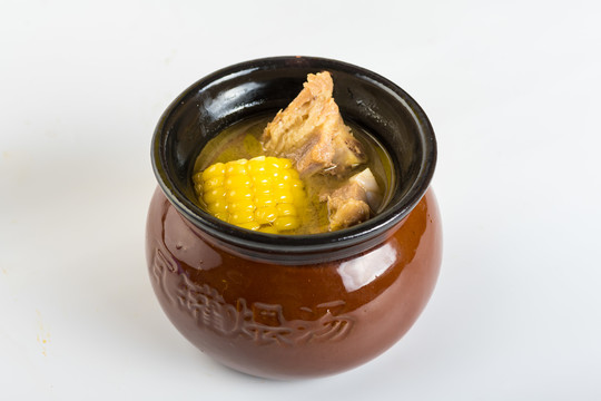 瓦罐排骨玉米汤