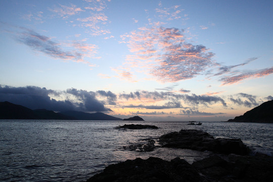 海上日出