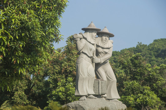 惠女水库石雕