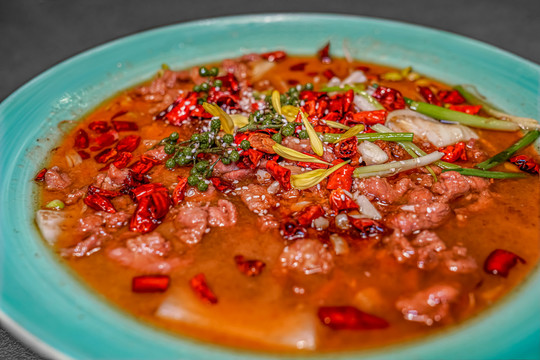 香辣牛肉水煮肉片美食