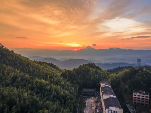 山间村落