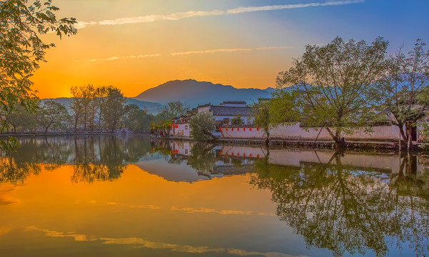 宏村南湖夕照全景图