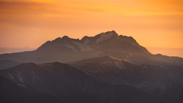 山峰