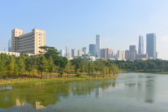 深圳中心公园景观湖及市话大厦