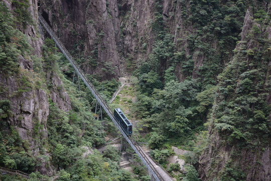 黄山网红小火车