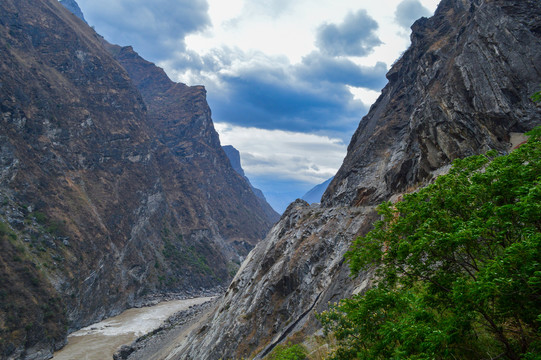 云南虎跳峡