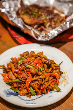 农家小炒肉片家常菜美食