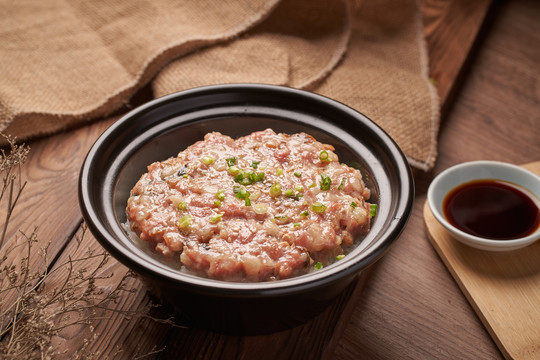 肉饼煲仔饭