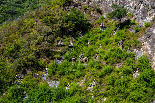 北京房山圣莲山罗汉坡