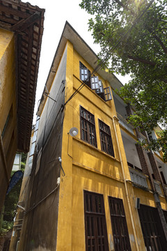 黄色房子
