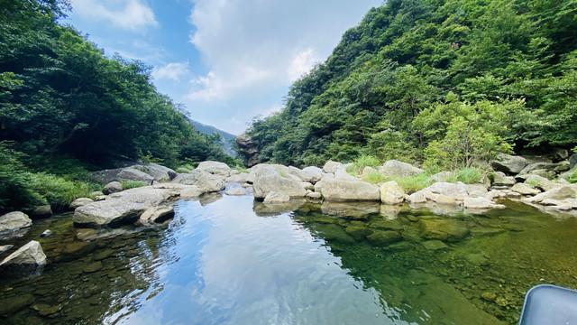 江西庐山三叠泉瀑布风景