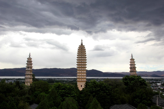 大理崇圣寺三塔