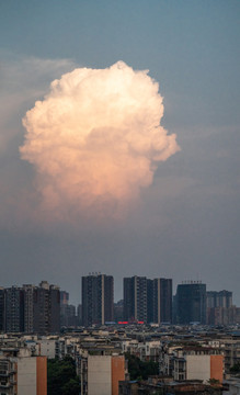 城市高楼大厦天空云朵