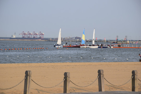 天津滨海新区东疆湾海边沙滩