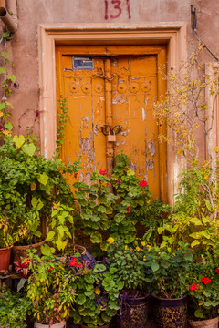 新疆喀什古城的一扇门