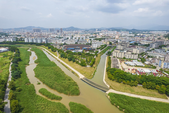 深圳龙岗坪地淡水河