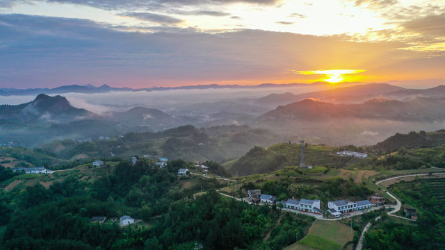 县河日出