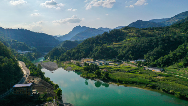 鄂坪大河湾远景