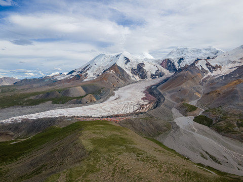 青海阿尼玛卿雪山冰川航拍