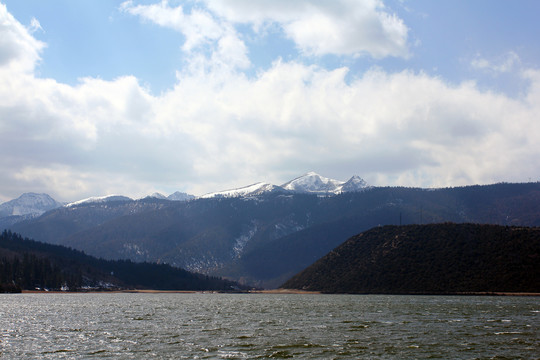 云南玉龙雪山拉市海