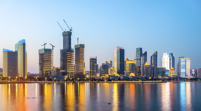 青岛前海一线湾区建筑景观夜景