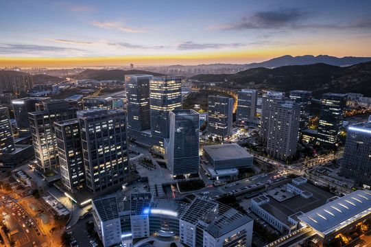 航拍青岛现代建筑街景夜色