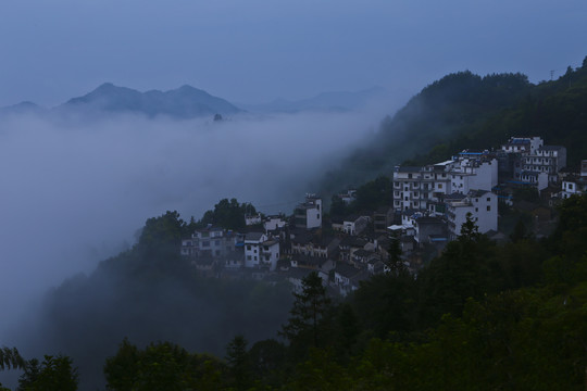 美丽山村