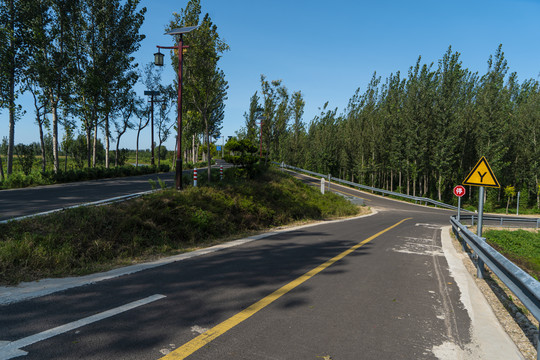 京杭大运河风光堤顶路鱼刺路