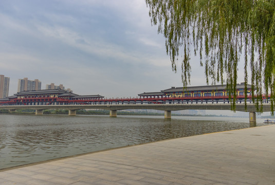 咸阳湖廊桥