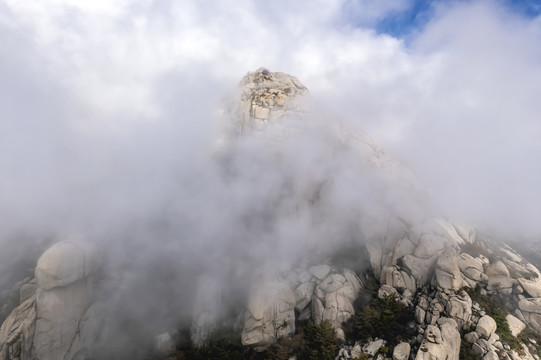 航拍青岛崂山巨峰云海